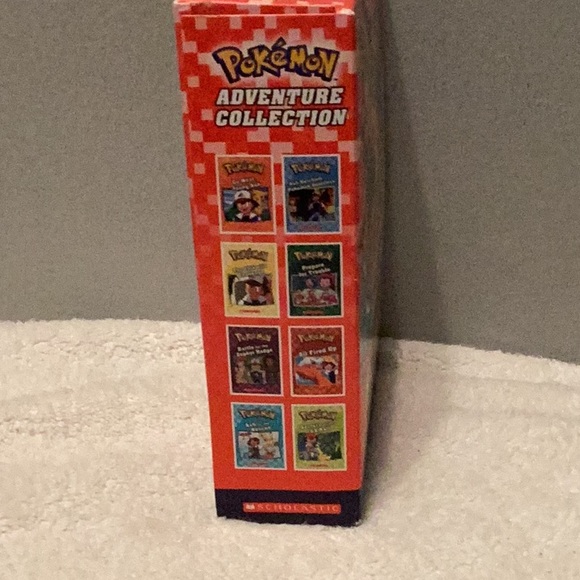 Pokemon Adventure Collection Box - 8 Books! - Picture 2 of 9